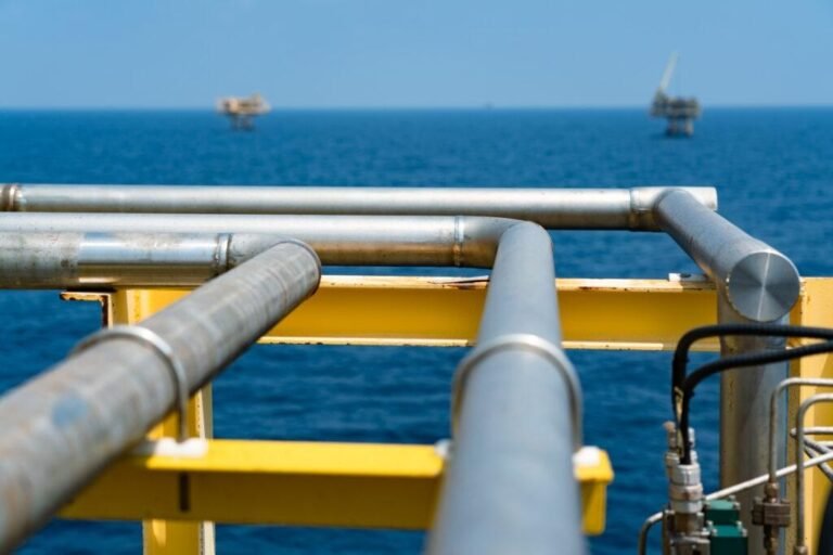 Duplex Stainless Steel Pipe: Properties, Grades and Applications Guide